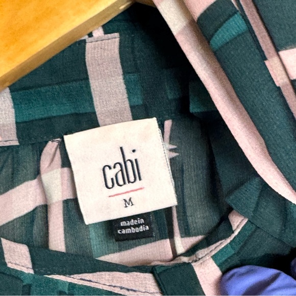 CAbi style 3948 Cake Ruffle Blouse Size Medium - Picture 11 of 14